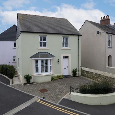 Cottage Mews - Seaside Cottage Parking Terrace تينبي المظهر الخارجي الصورة